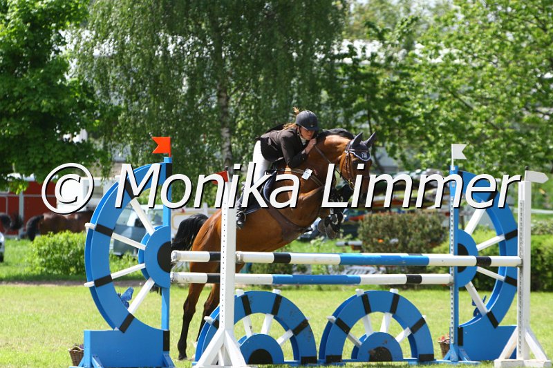 005M6710_Arielle_L Springen.JPG